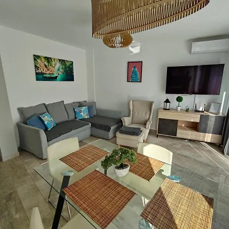 Malibu Park Sol Apartment *